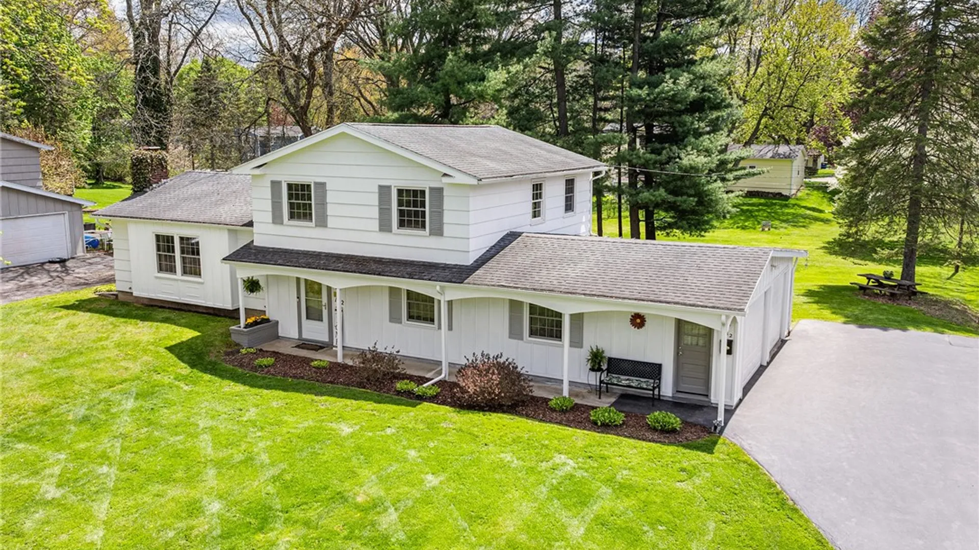 Property at 142 Wedgewood Drive, Penfield, NY 14526 4