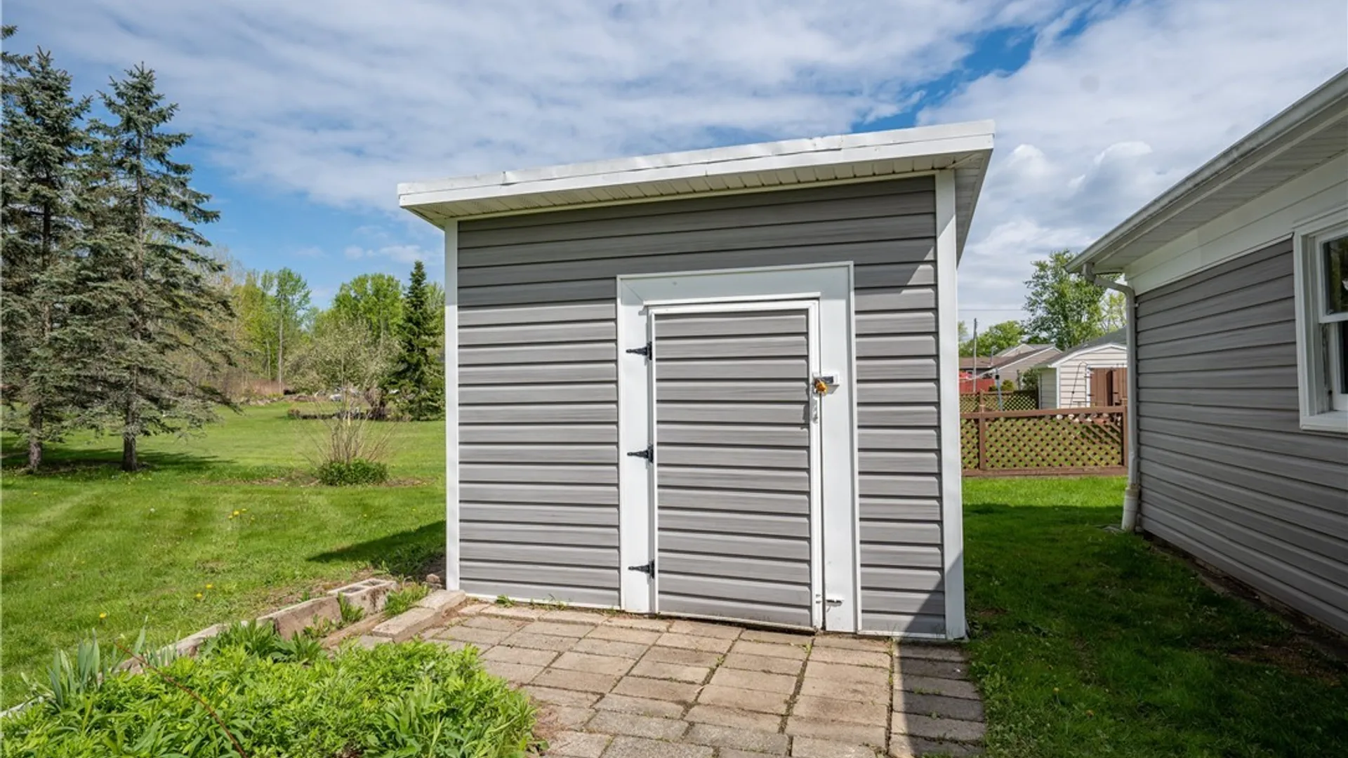 Property at 85 Lenora Drive, Hamburg, NY 14075 38