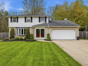 Property at 228 Countryside Lane, Amherst, NY 14221