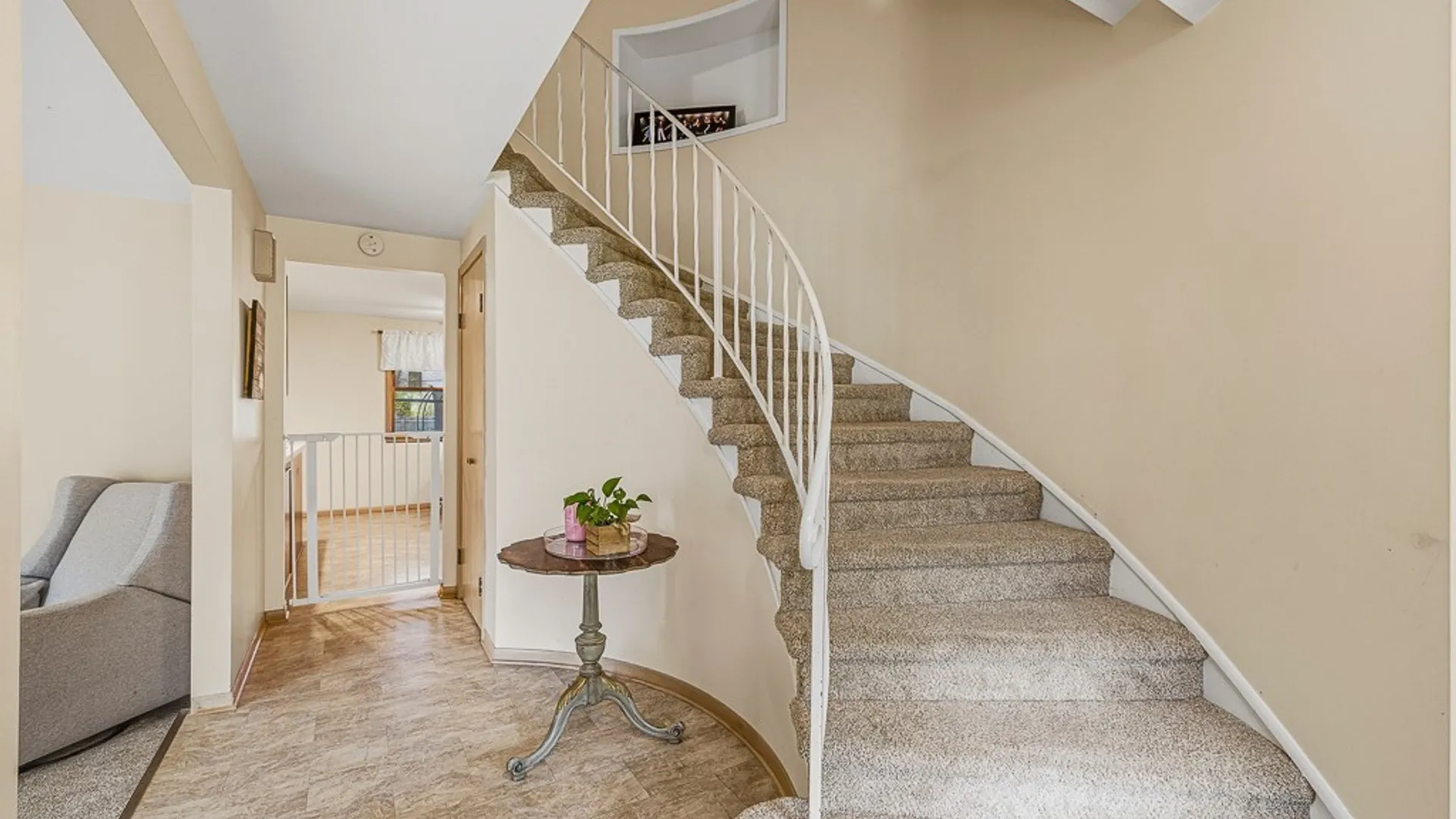 Property at 228 Countryside Lane, Amherst, NY 14221 5