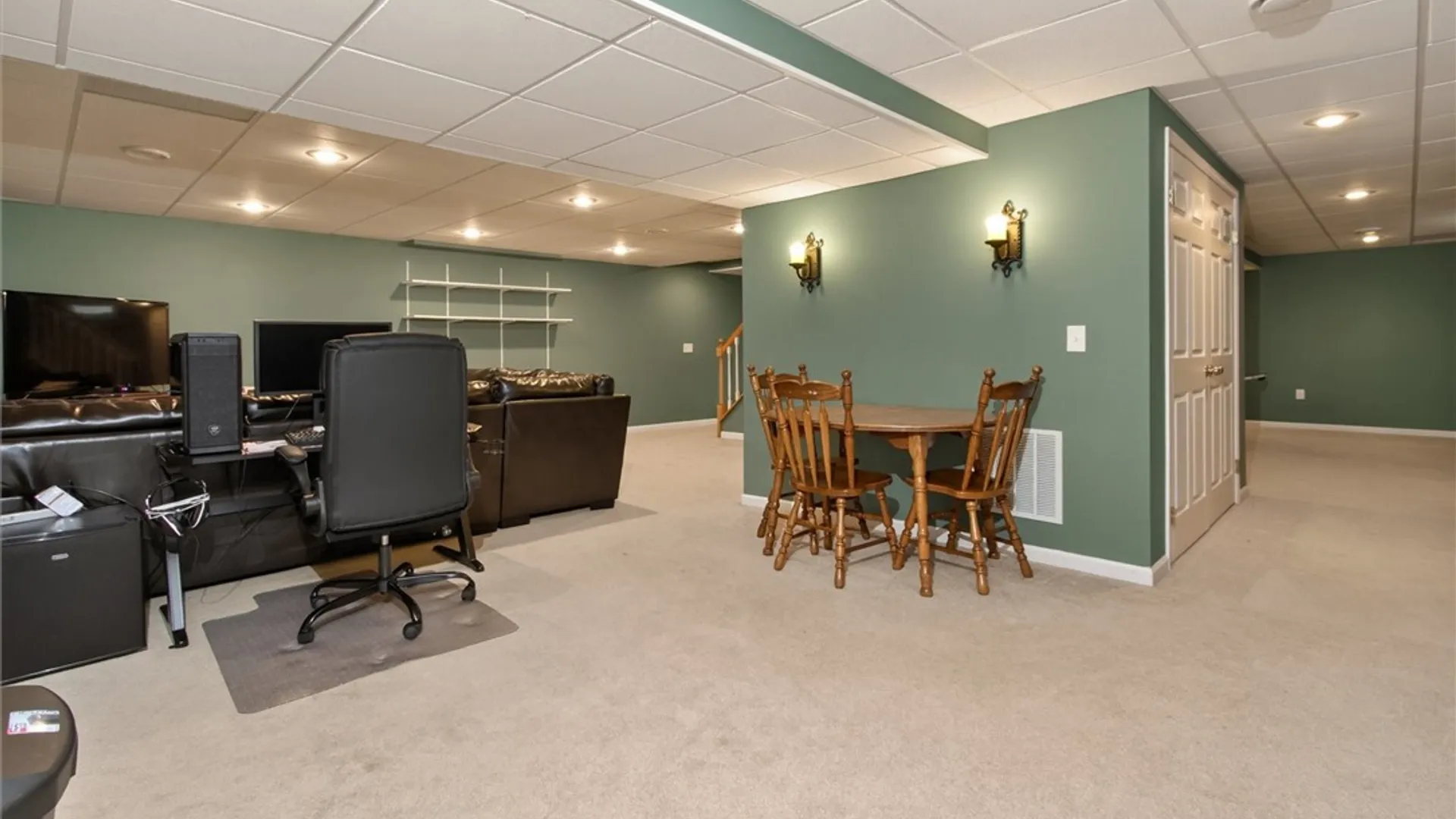 Property at 1762 Schlegel Rd, Webster, NY 14580 40