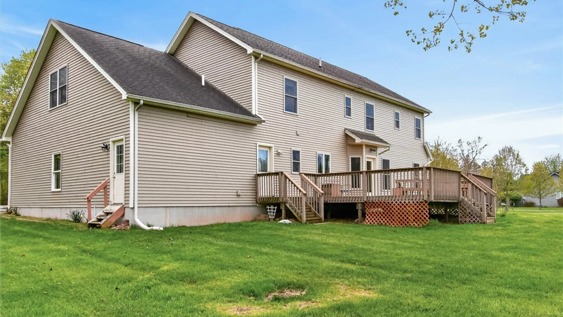 Property at 1762 Schlegel Rd, Webster, NY 14580 42