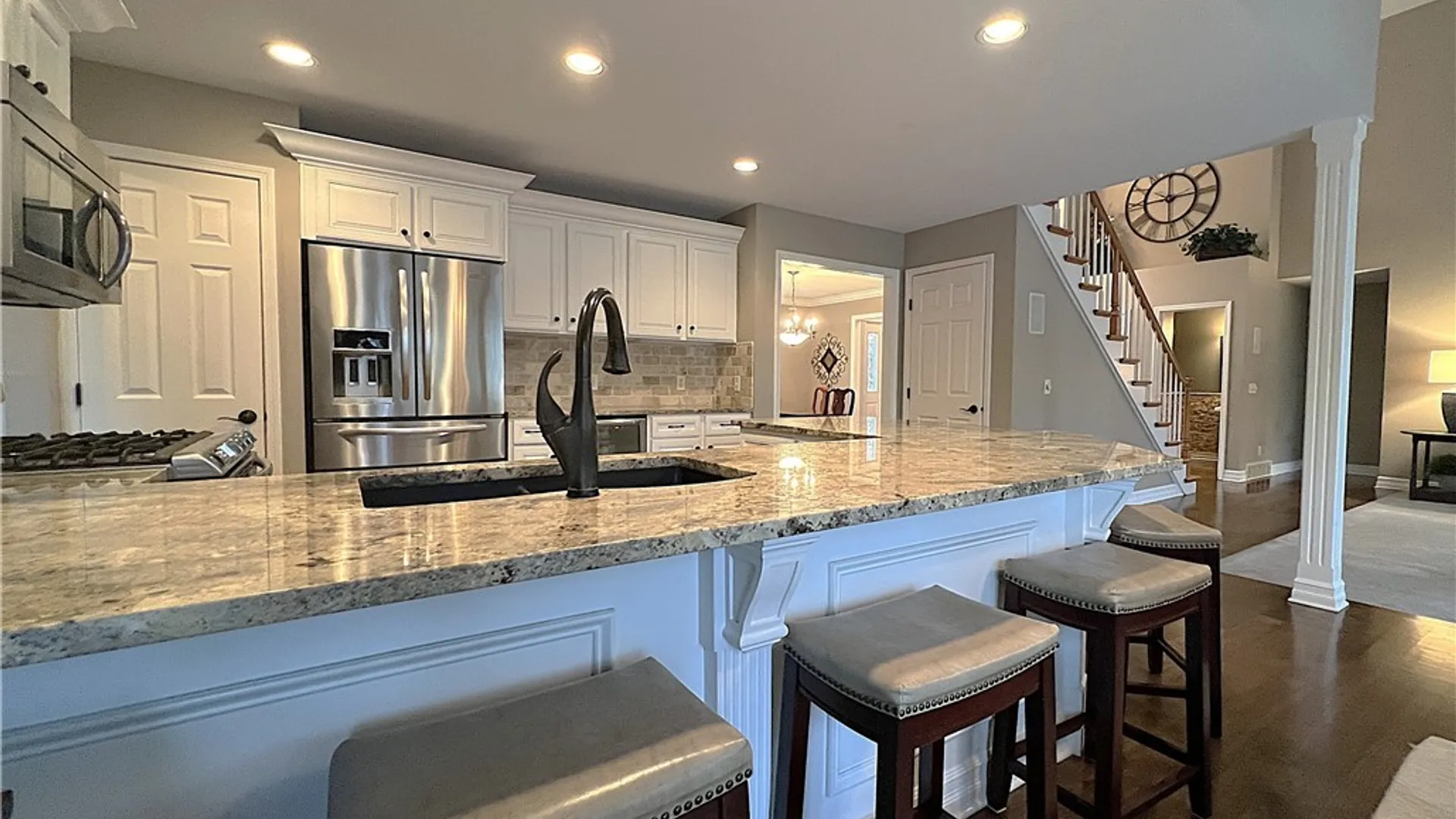 Property at 4059 Foxwood Lane, Clarence, NY 14221 14