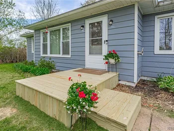 Property at 7964 Chestnut Ridge Road, Royalton, NY 14067
