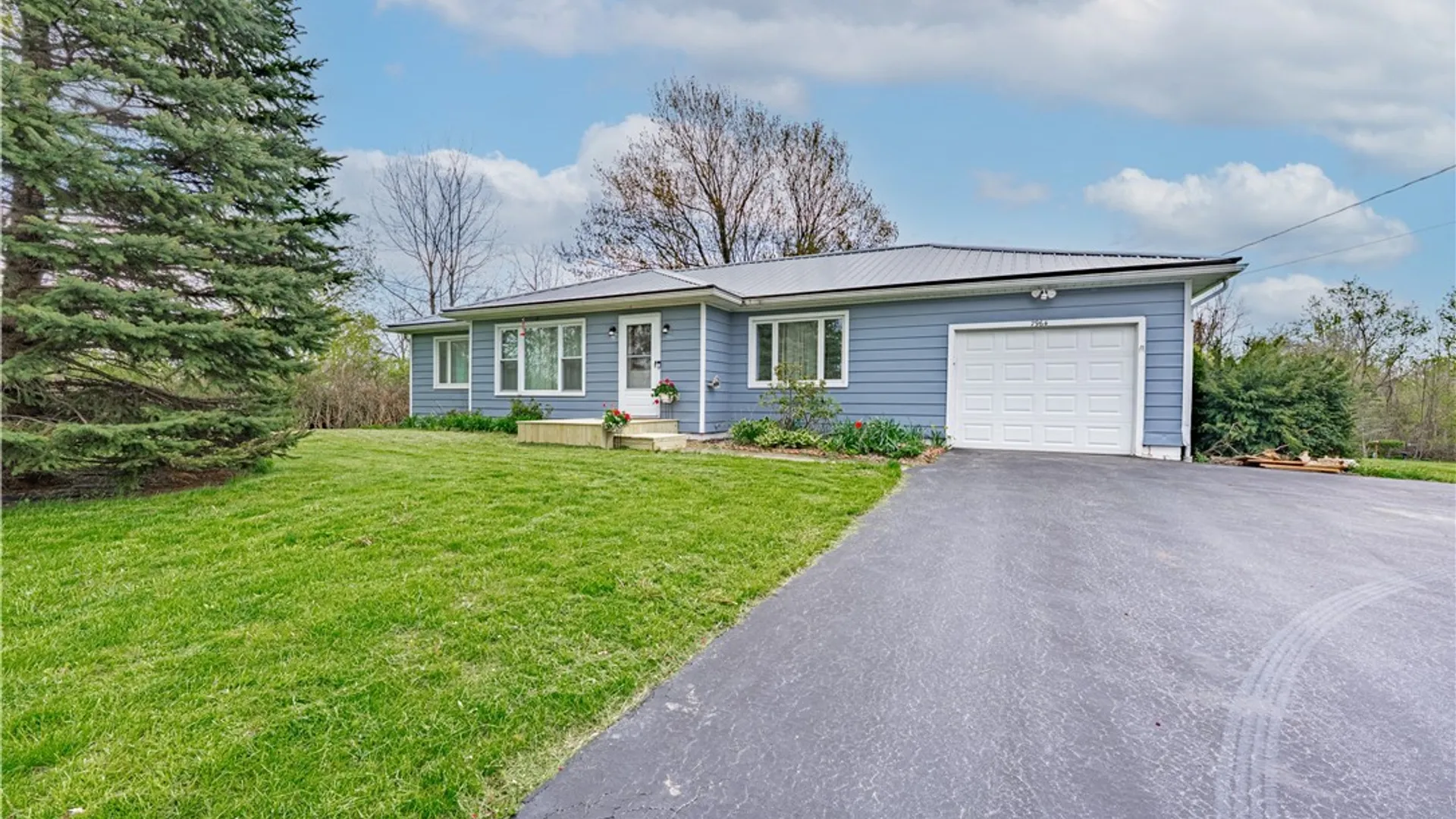Property at 7964 Chestnut Ridge Road, Royalton, NY 14067 2