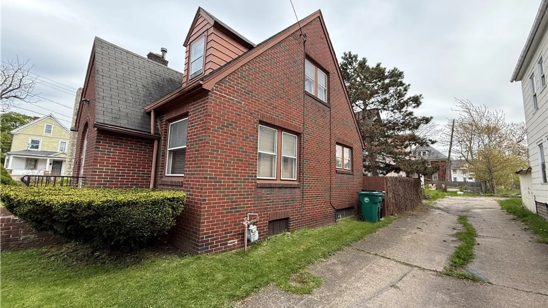 Property at 743 Spruce Avenue, Niagara Falls, NY 14301 34
