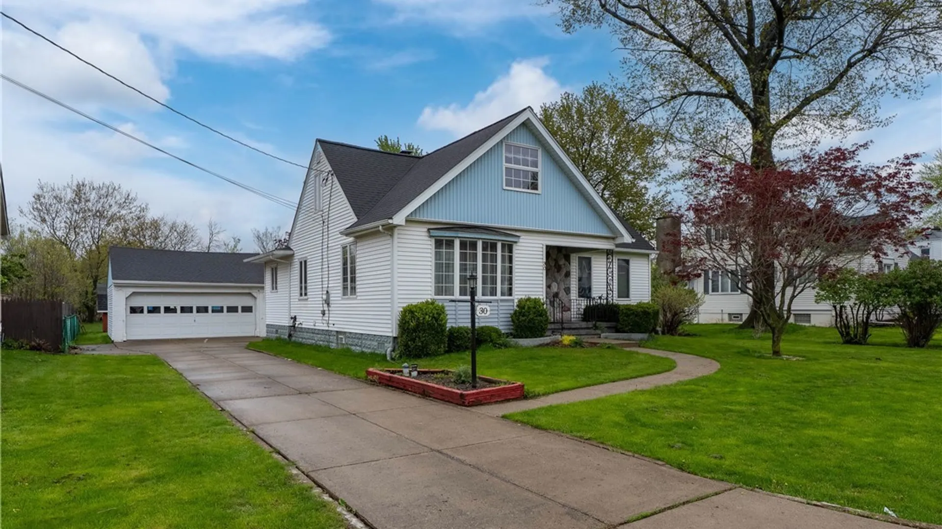 Property at 30 Woodbine Avenue, West Seneca, NY 14224 2