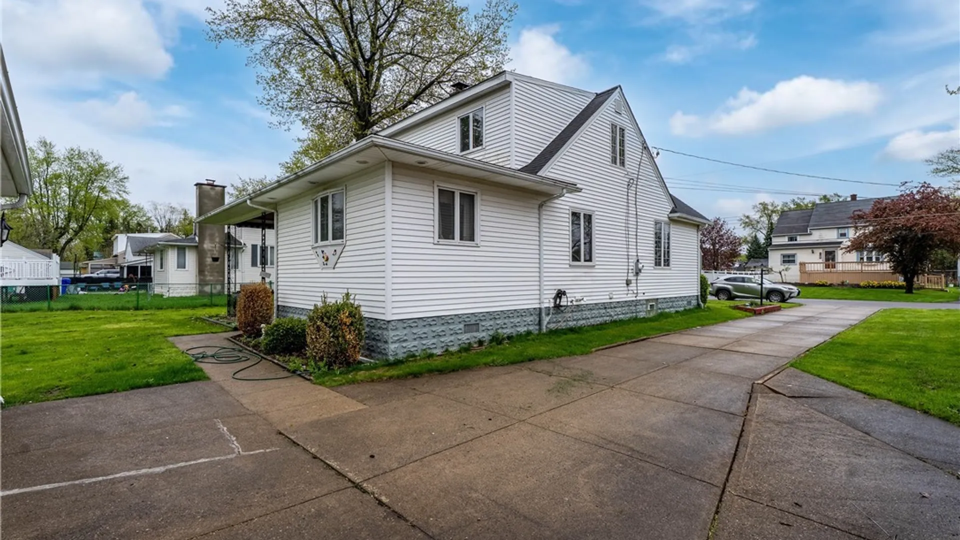 Property at 30 Woodbine Avenue, West Seneca, NY 14224 40