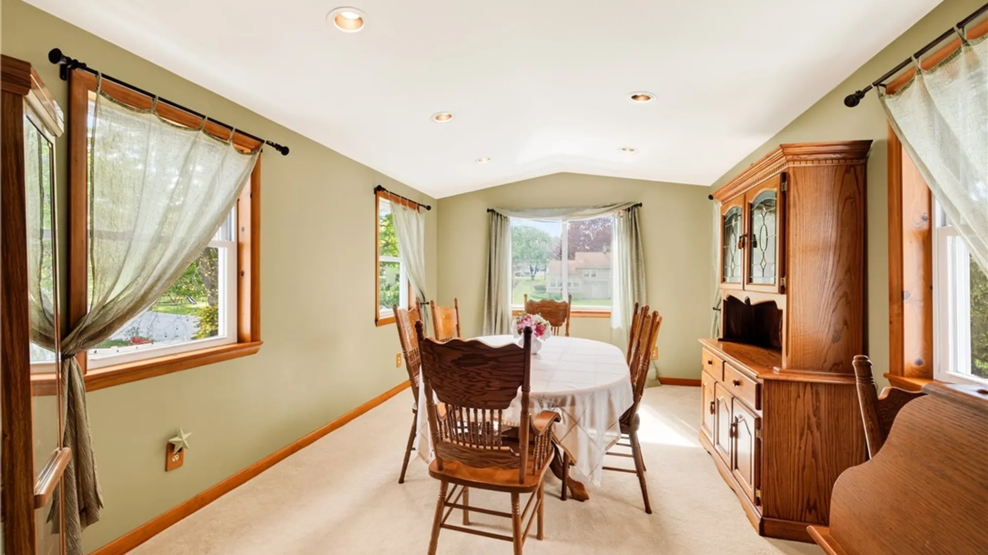 Property at 11 Aldrich Drive, Palmyra, NY 14522 11