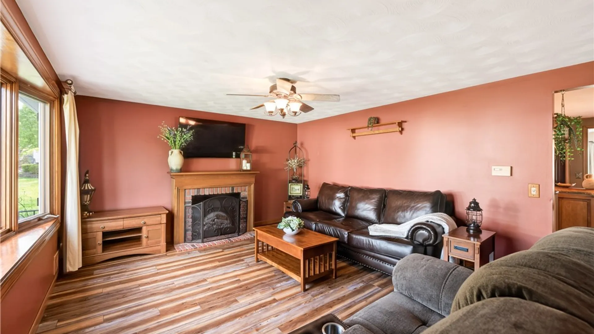 Property at 11 Aldrich Drive, Palmyra, NY 14522 15
