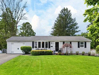 11 Aldrich Drive, Palmyra, NY 14522