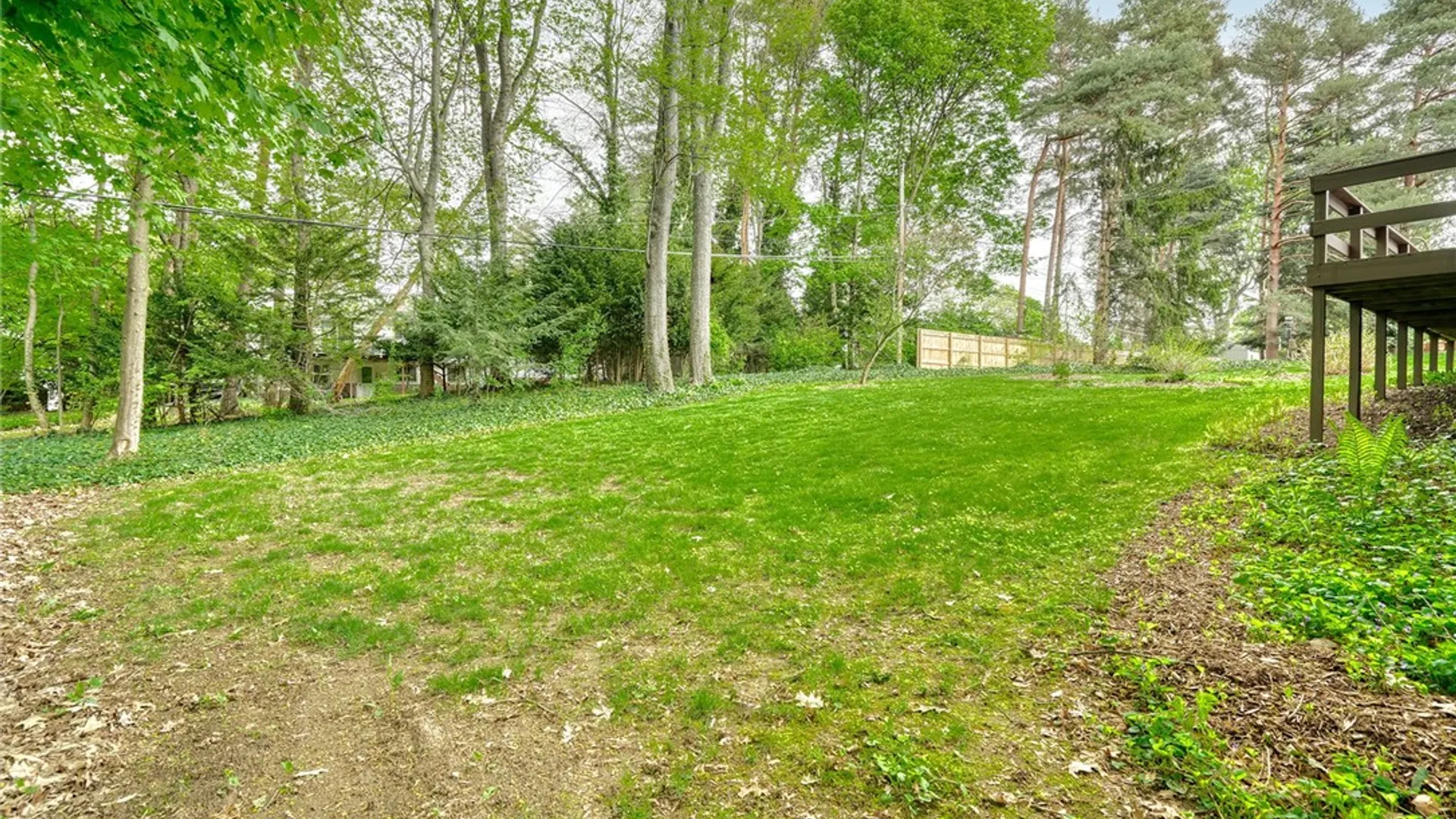 Property at 160 Courtly Circle, Greece, NY 14615 39