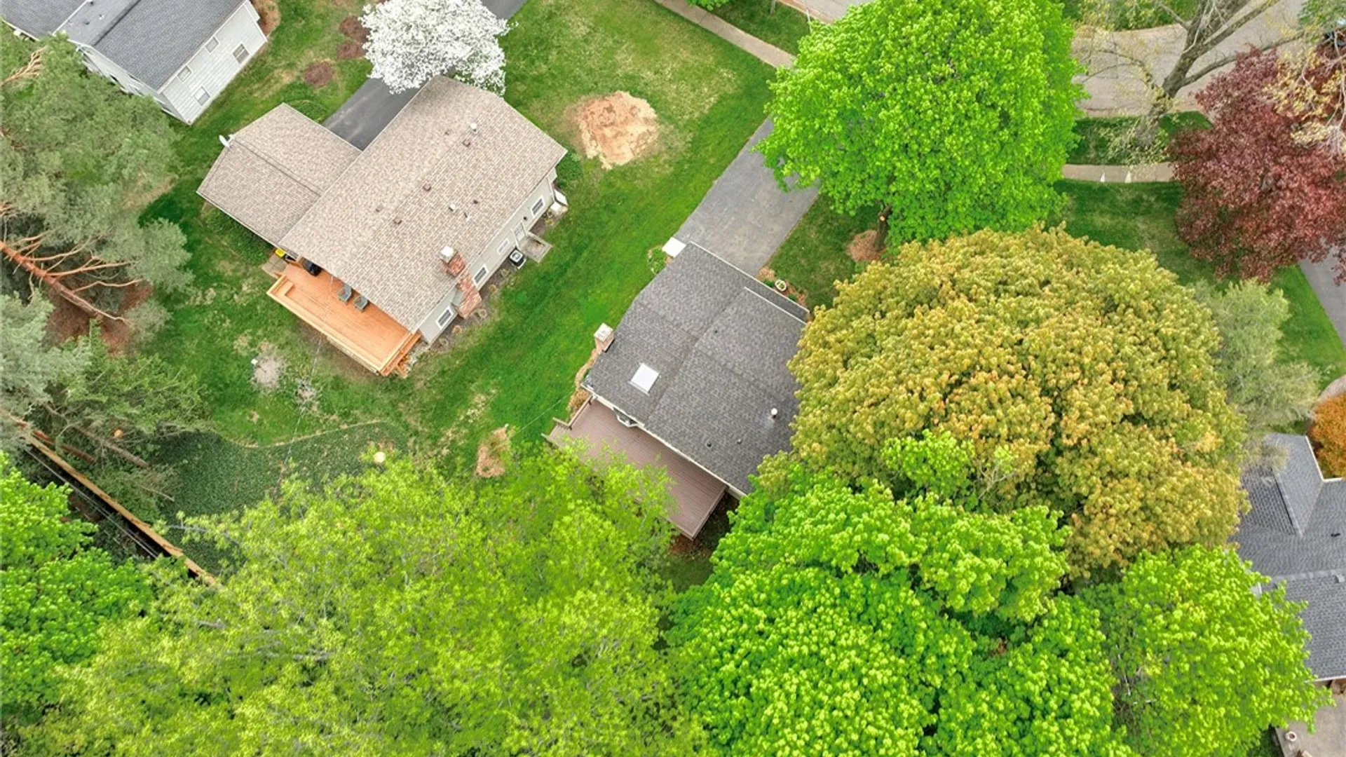 Property at 160 Courtly Circle, Greece, NY 14615 42