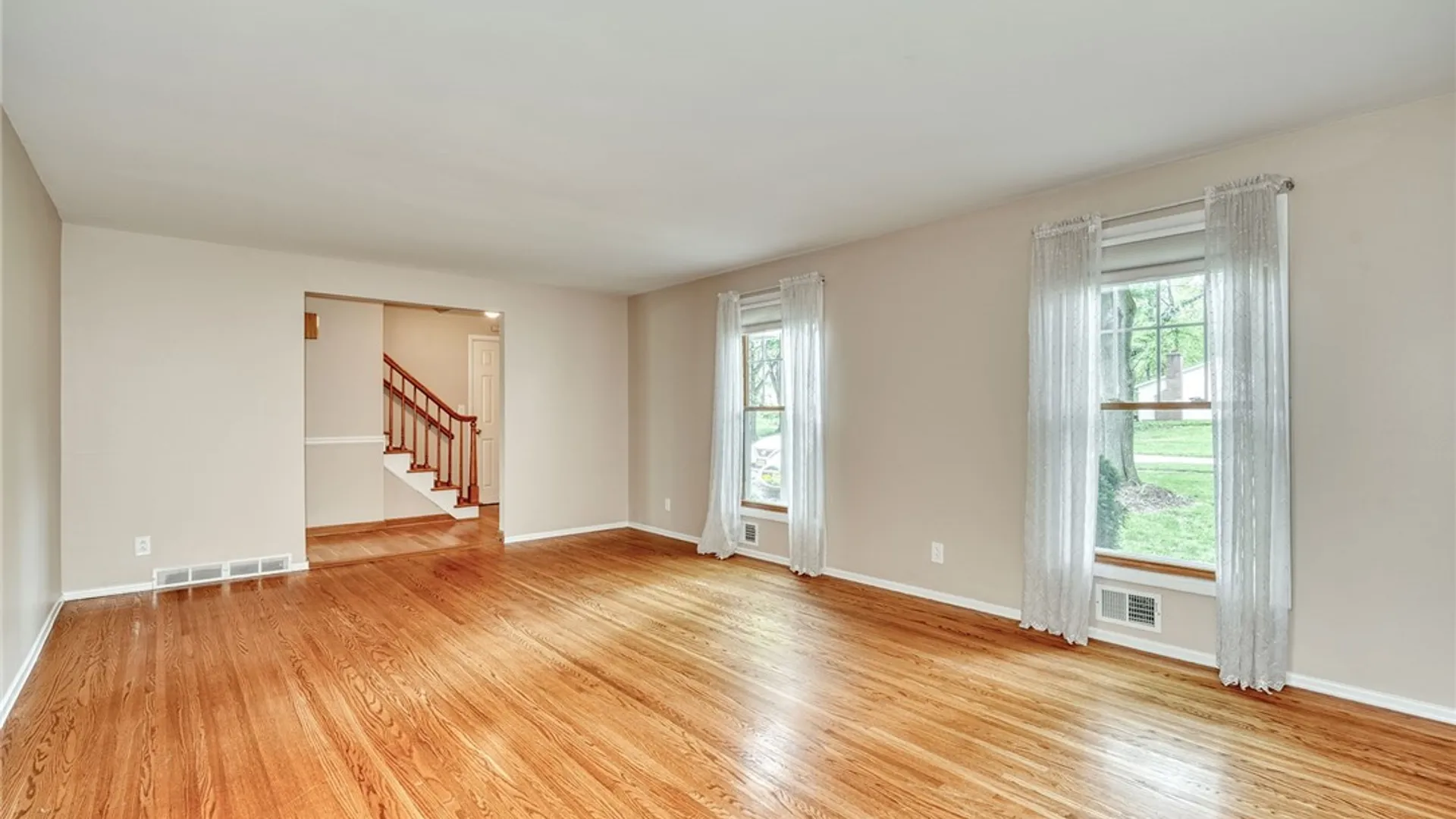 Property at 160 Courtly Circle, Greece, NY 14615 7