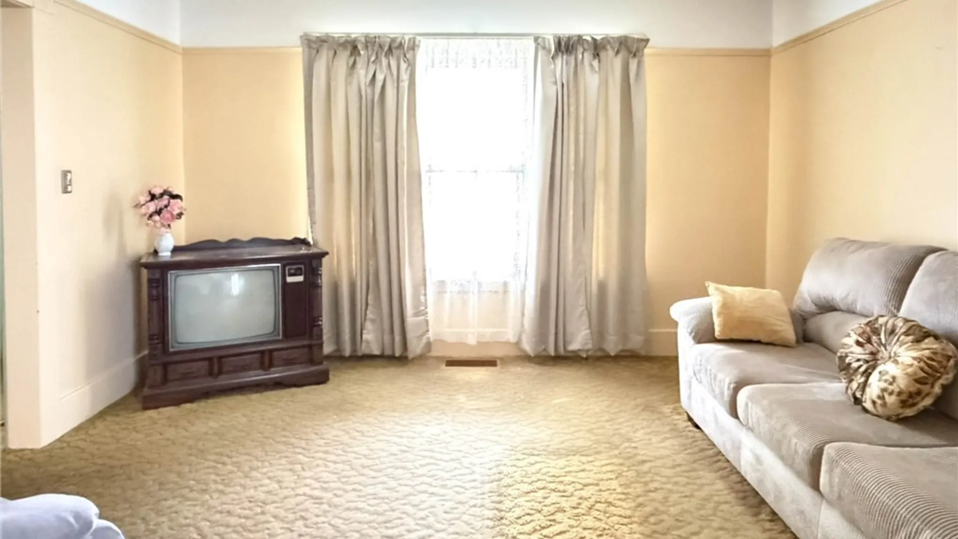 Property at 1162 Hammond Avenue, Utica, NY 13501 7