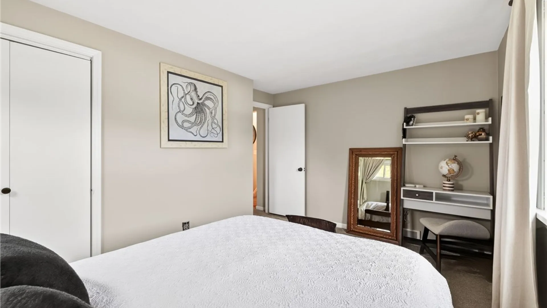 Property at 20 Hertford Way, Brighton, NY 14610 24