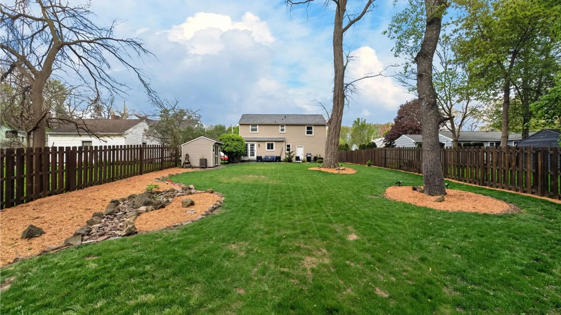 Property at 20 Hertford Way, Brighton, NY 14610 5