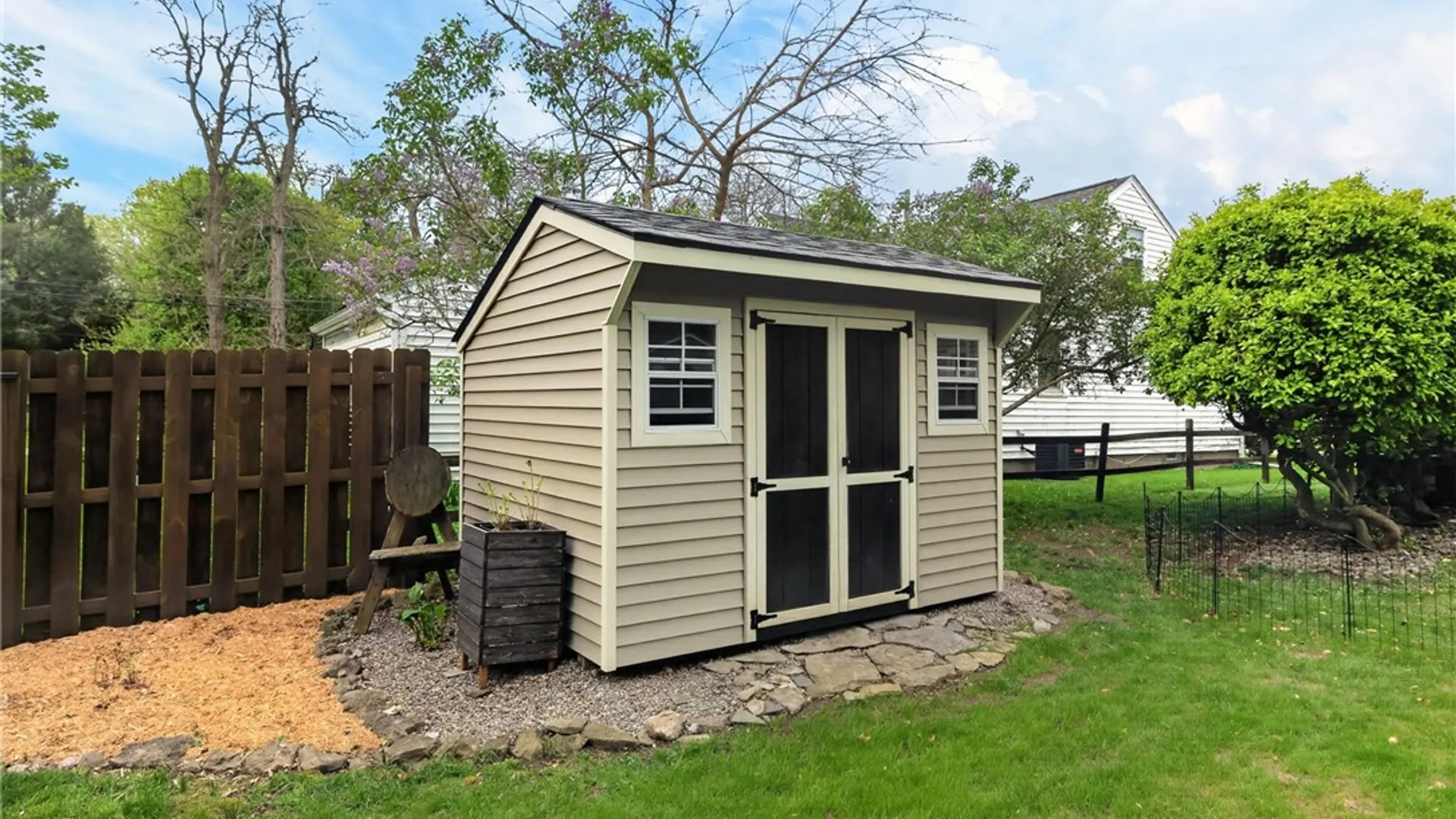 Property at 20 Hertford Way, Brighton, NY 14610 8