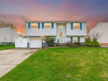 Property at 6932 Academy Lane, Lockport Town, NY 14094