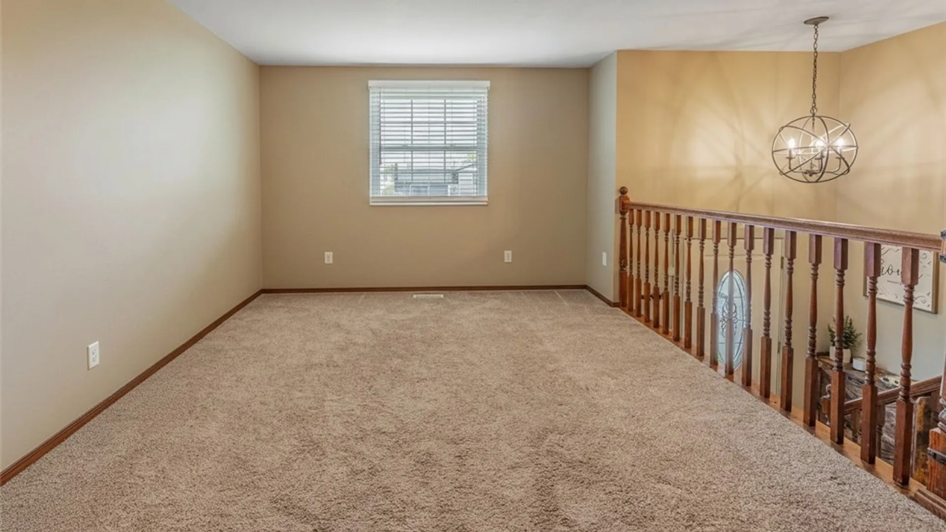Property at 6932 Academy Lane, Lockport Town, NY 14094 6
