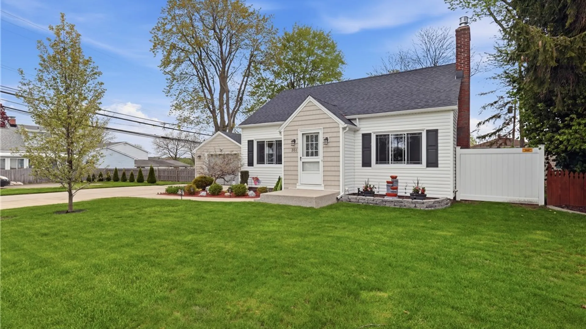 Property at 351 Ashford Avenue, Tonawanda, NY 14150 2