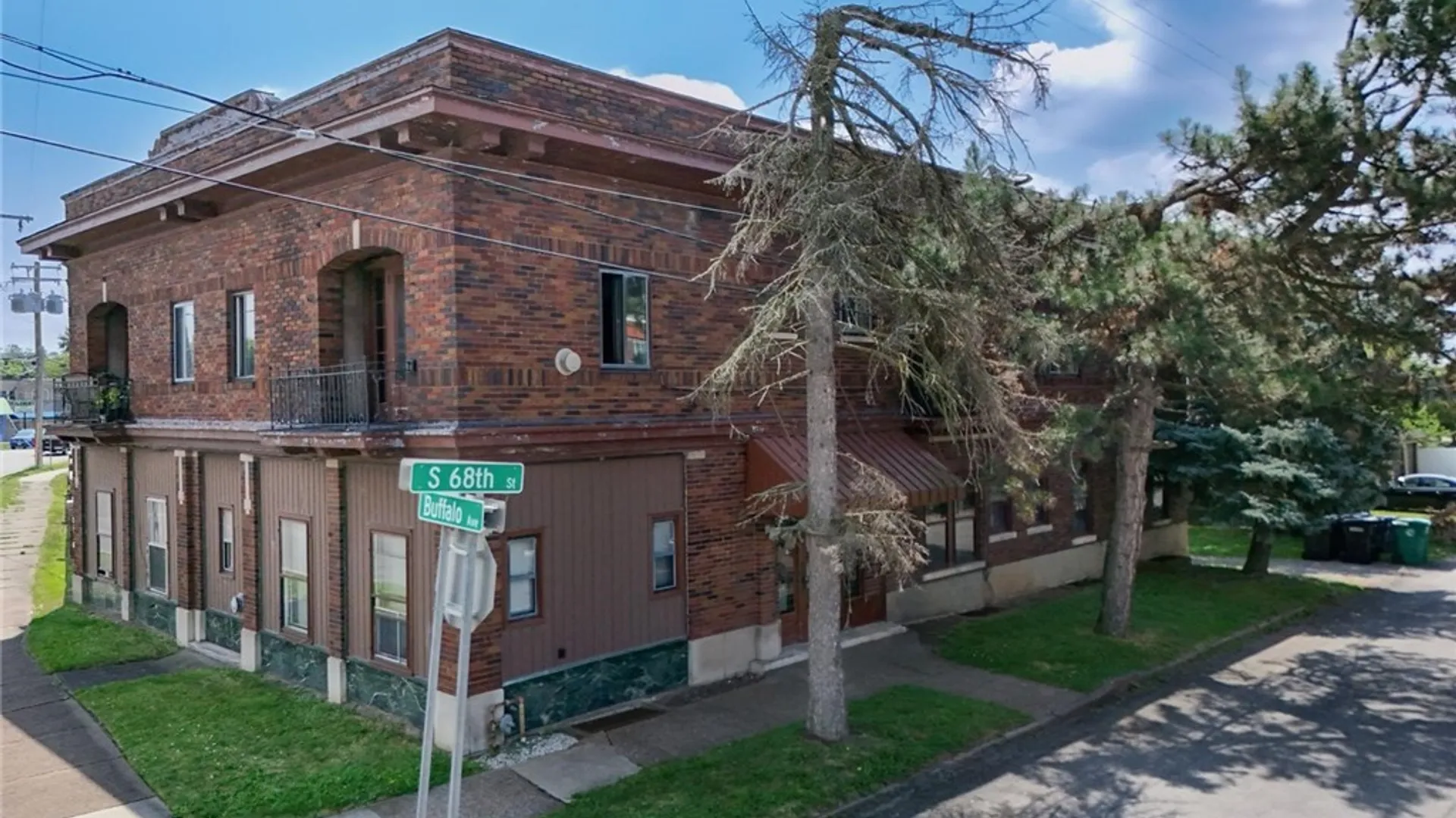Property at 6801 Buffalo Avenue, Niagara Falls, NY 14304 2