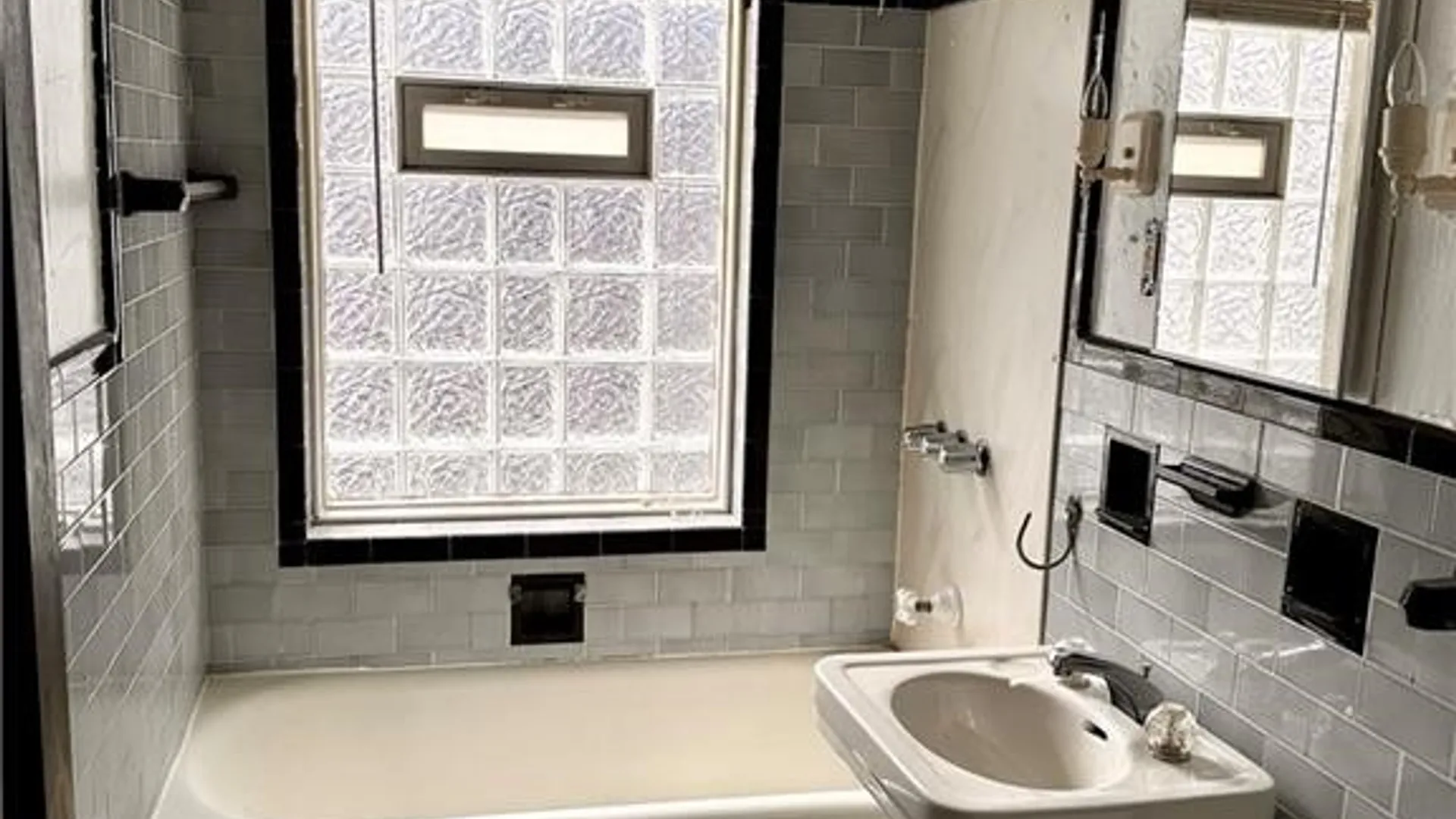 Property at 6801 Buffalo Avenue, Niagara Falls, NY 14304 39
