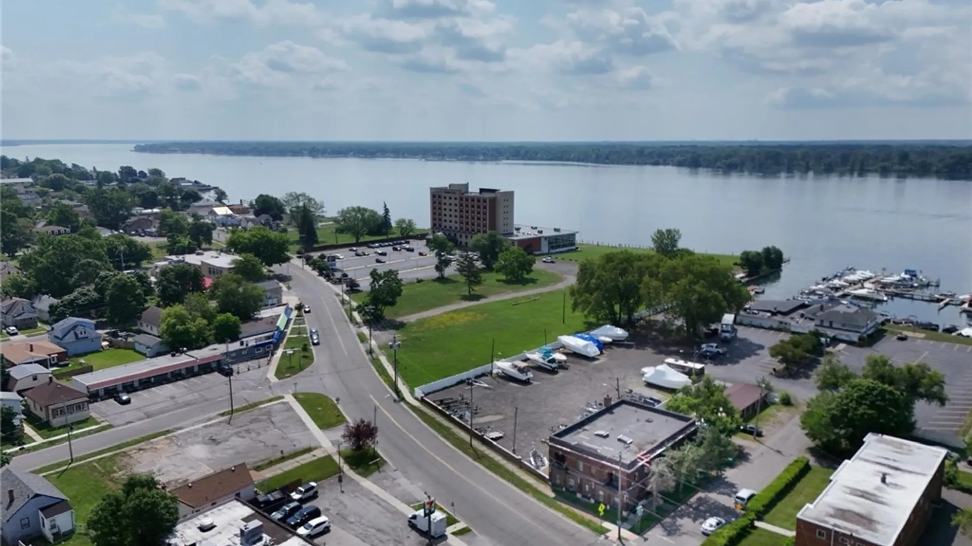 Property at 6801 Buffalo Avenue, Niagara Falls, NY 14304 5