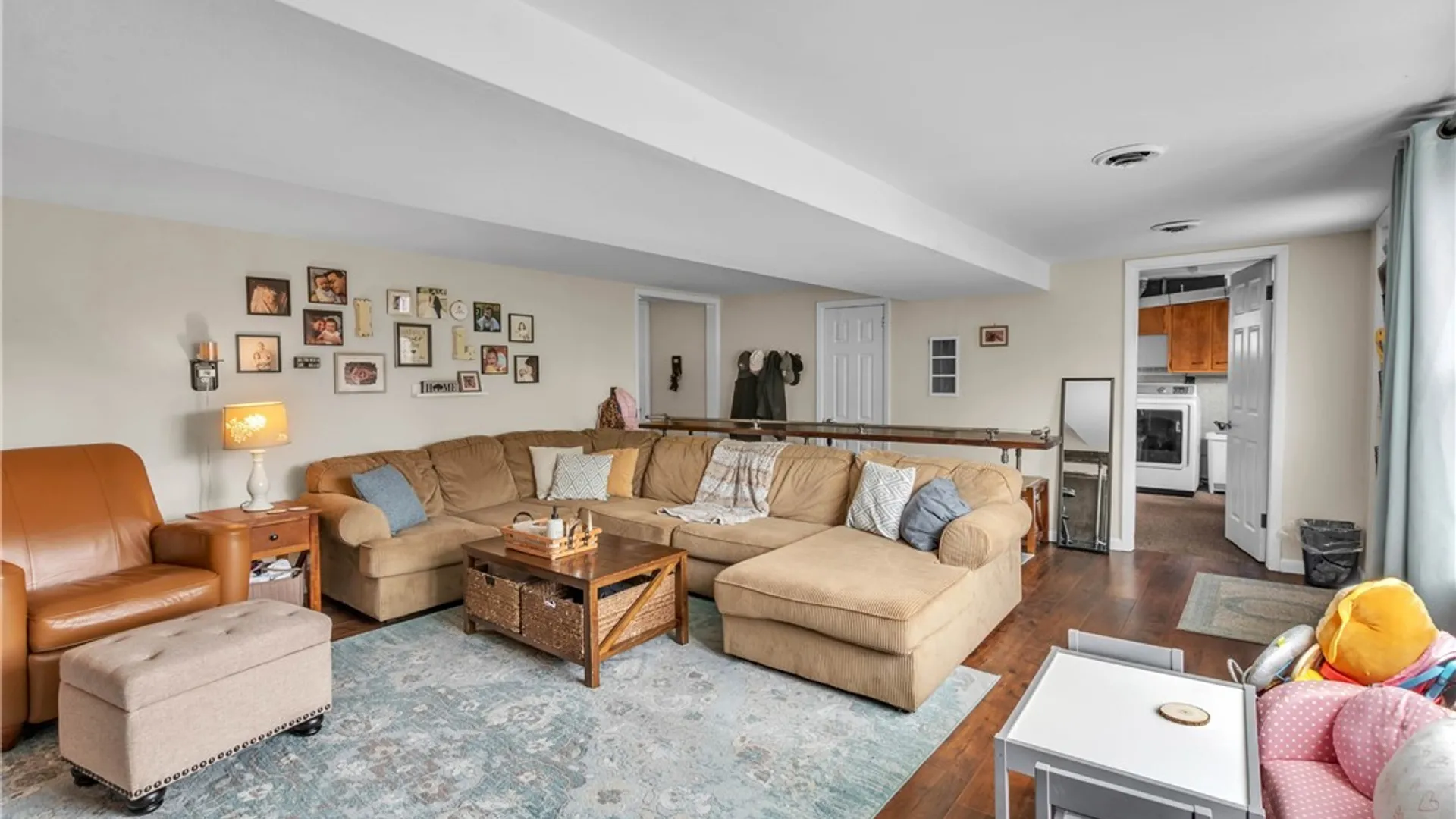 Property at 105 Rose Avenue, West Seneca, NY 14224 24