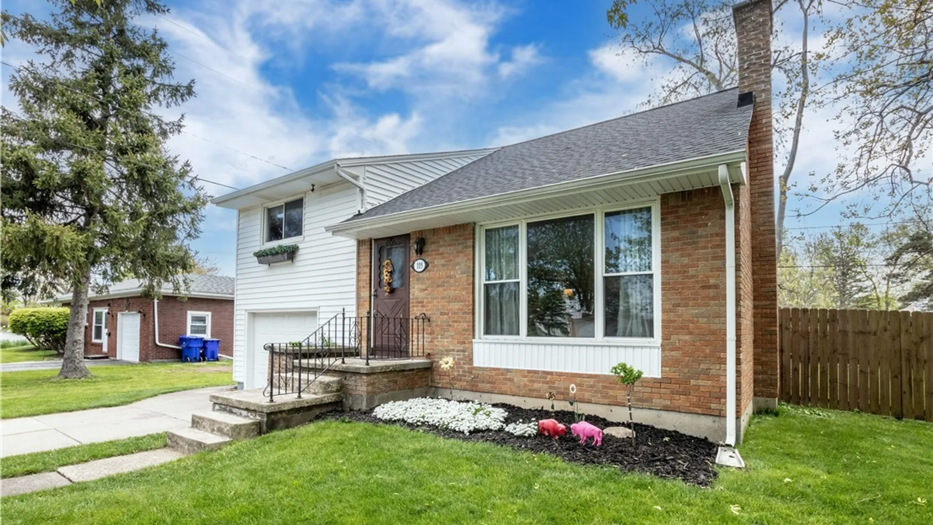 Property at 105 Rose Avenue, West Seneca, NY 14224 3