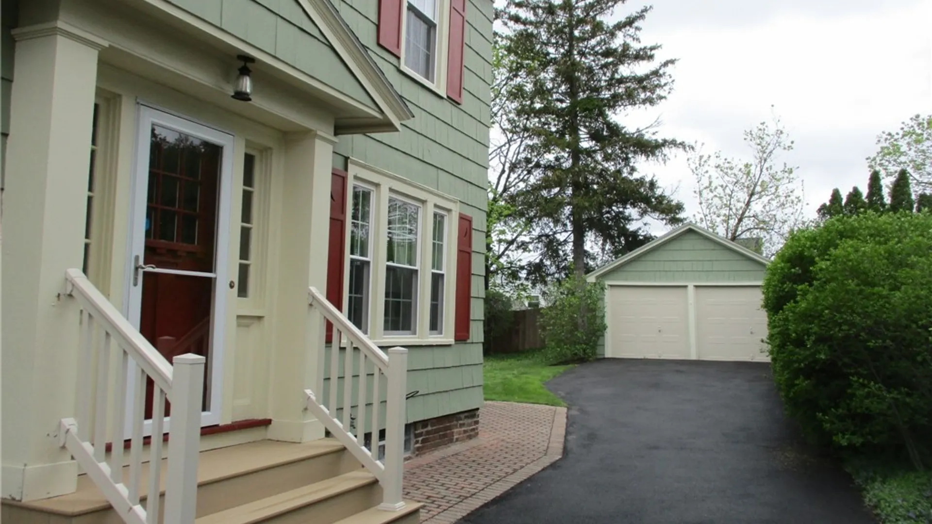 Property at 460 Brattle Road, Syracuse, NY 13203 2
