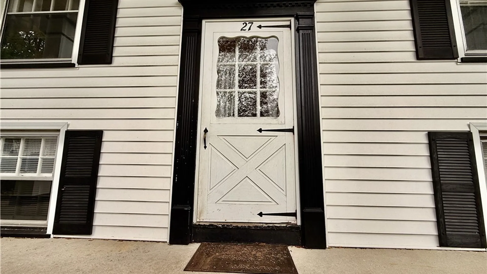Property at 27 Bright Oaks Circle, Chili, NY 14624 2
