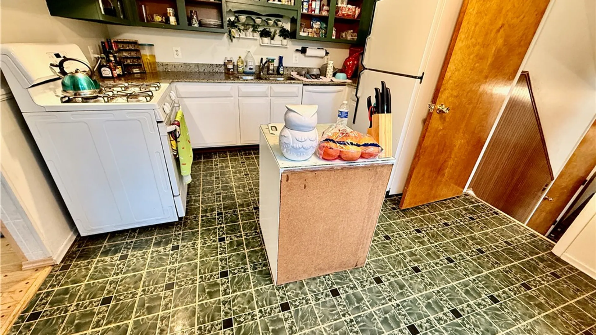 Property at 27 Bright Oaks Circle, Chili, NY 14624 6