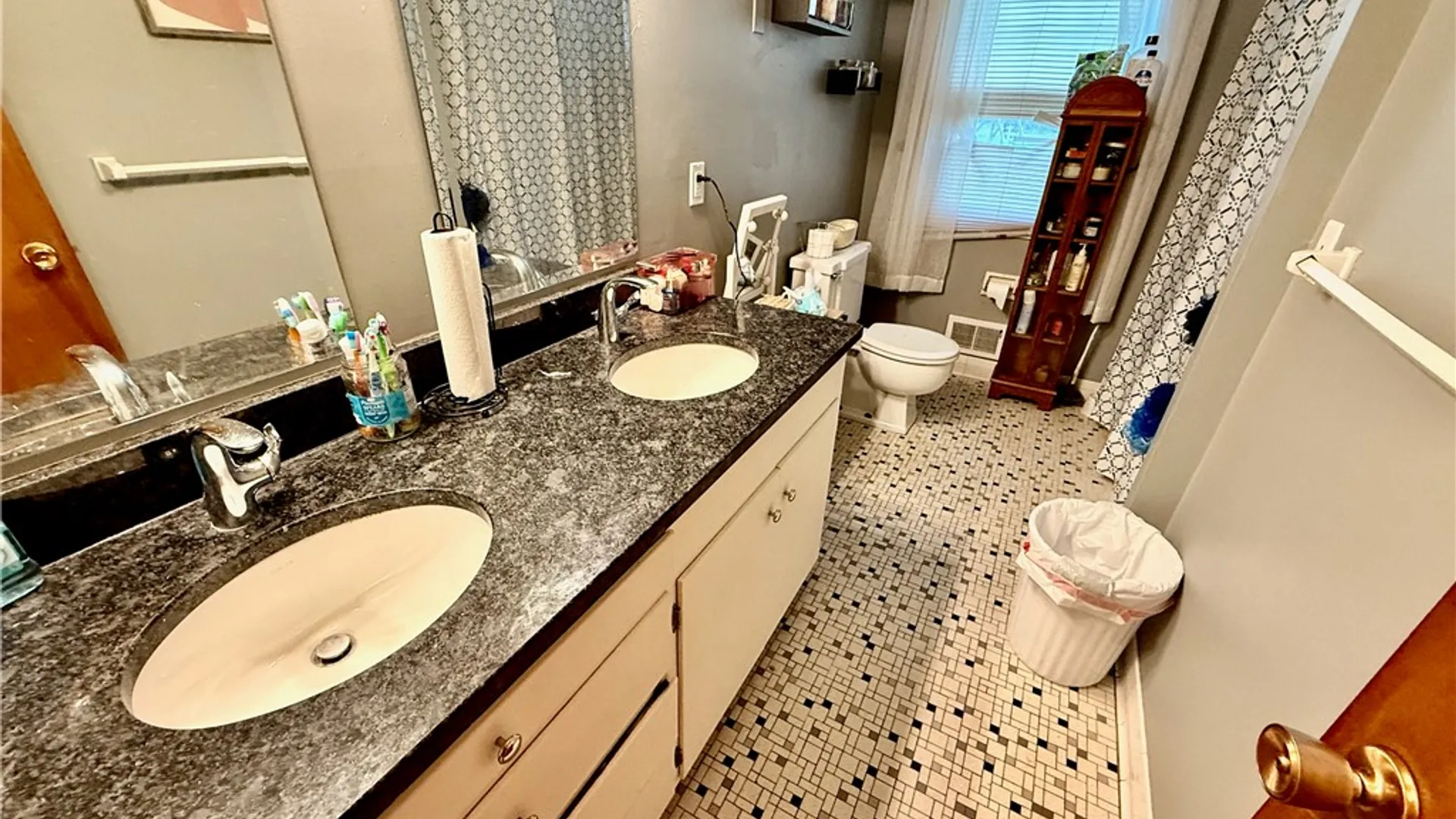 Property at 27 Bright Oaks Circle, Chili, NY 14624 9