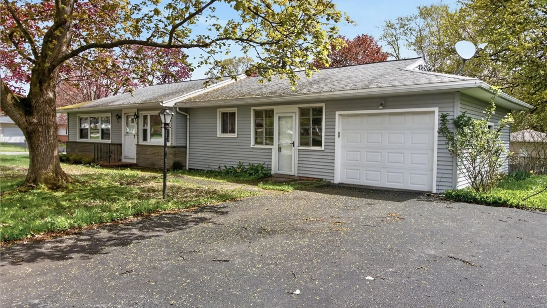 Property at 370 Lafayette Road, Irondequoit, NY 14609 2
