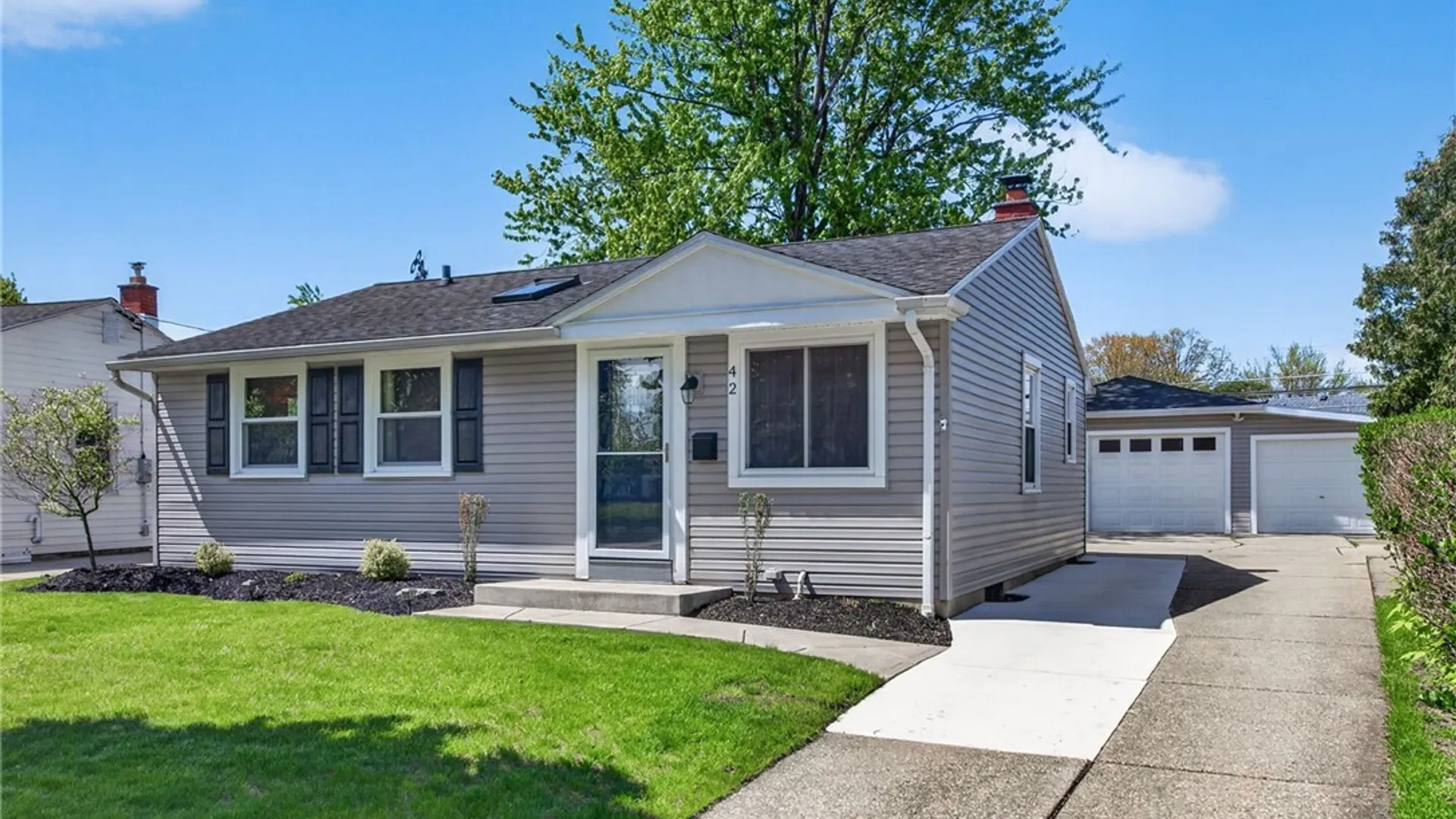 Property at 42 Wilmington Ave, Tonawanda, NY 14150 2