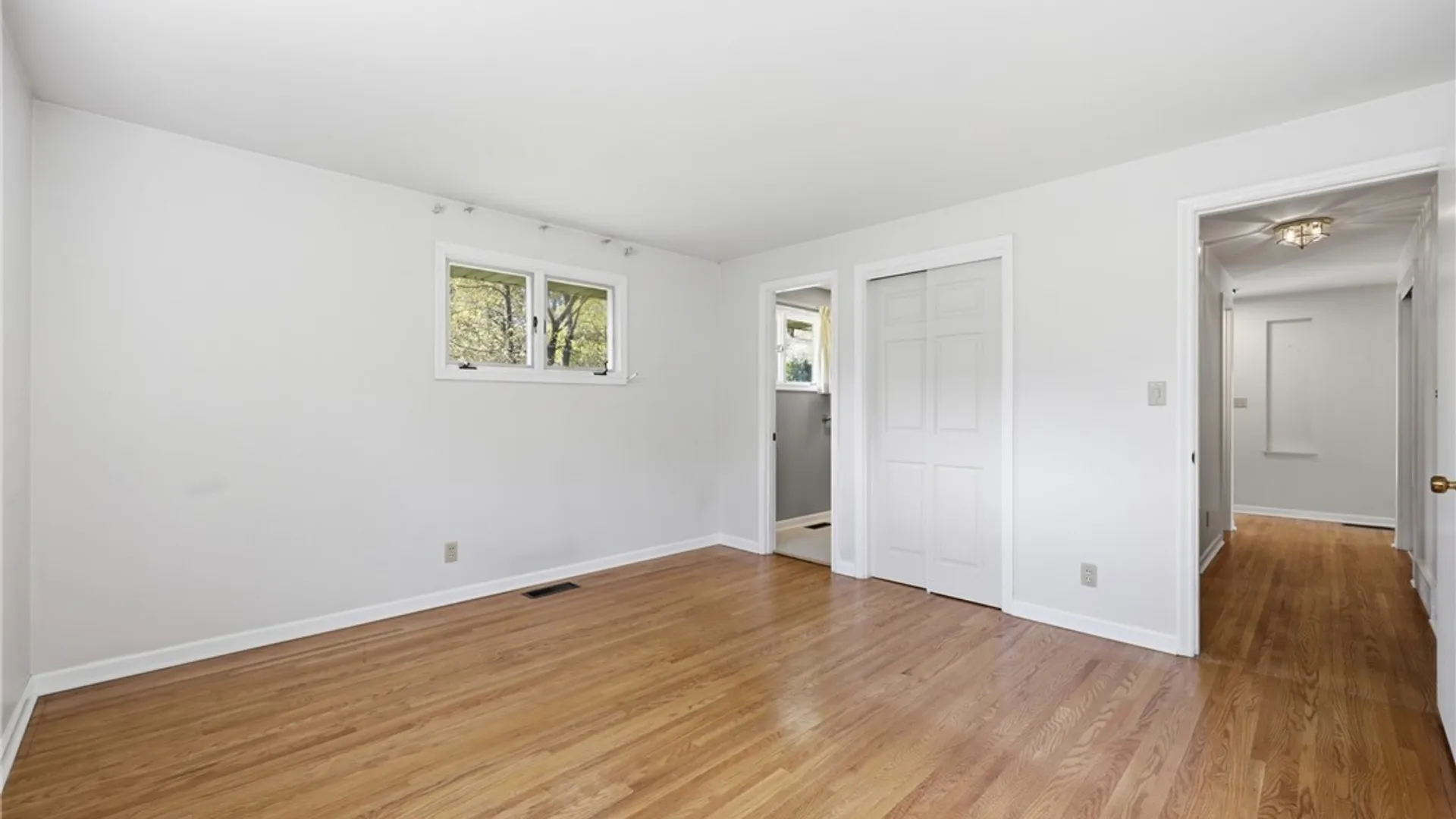 Property at 38 Greenbrier Road, Amherst, NY 14226 19