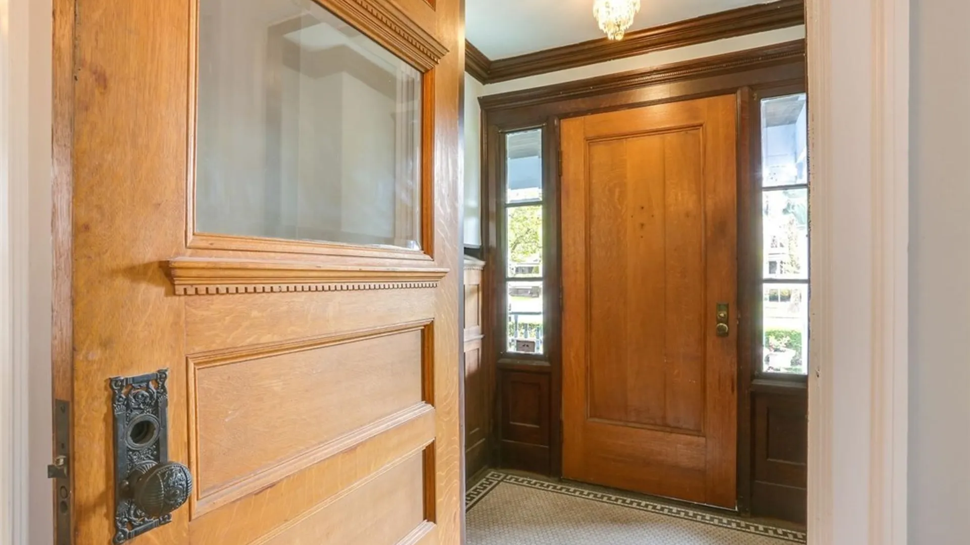 Property at 600 Richmond Avenue, Buffalo, NY 14222 7