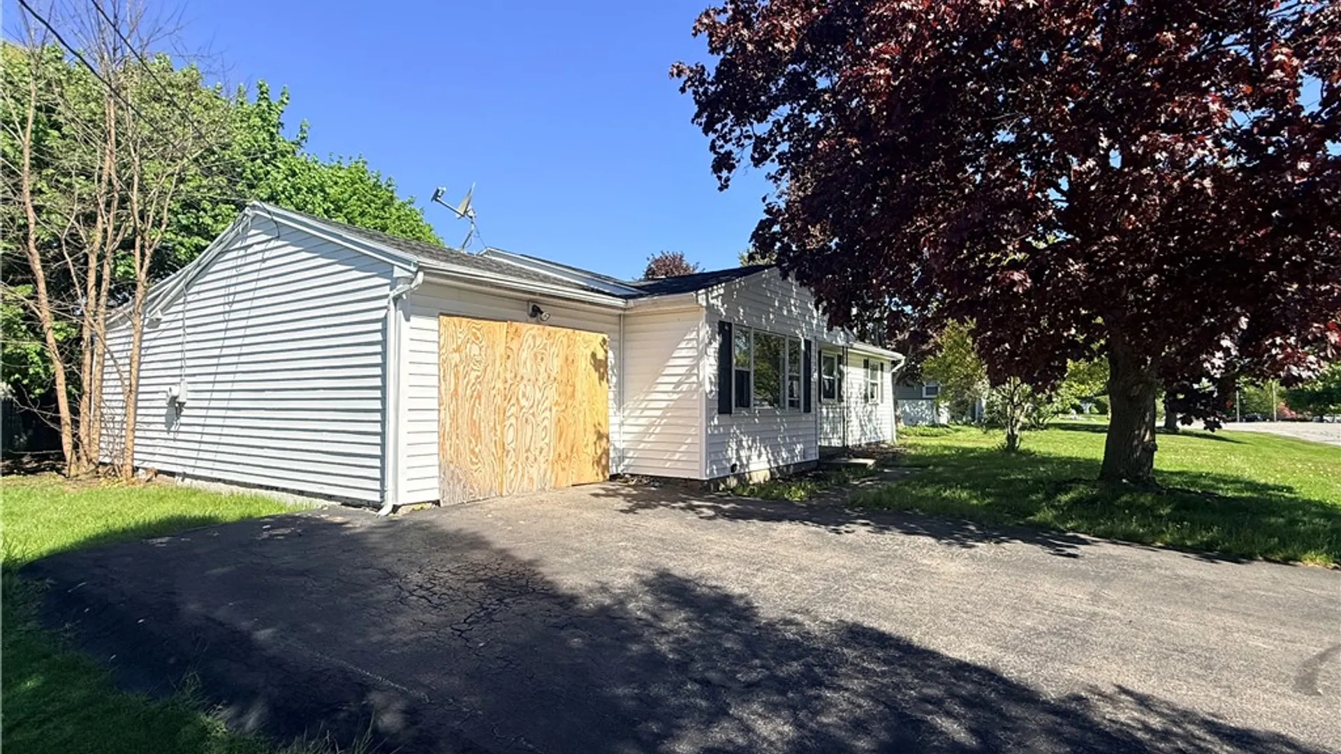 Property at 12 Gannett Road, Farmington, NY 14425 11