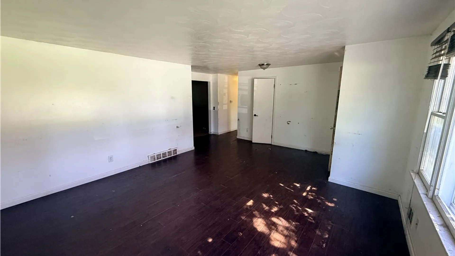 Property at 12 Gannett Road, Farmington, NY 14425 14