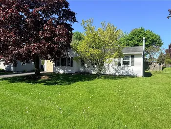 Property at 12 Gannett Road, Farmington, NY 14425
