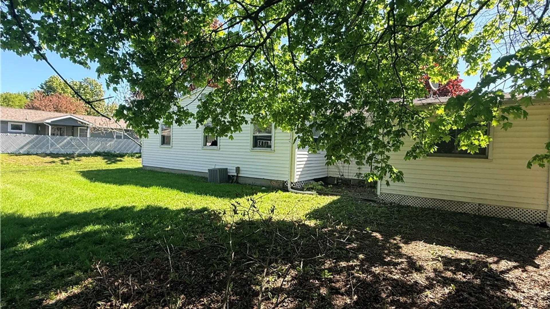 Property at 12 Gannett Road, Farmington, NY 14425 9