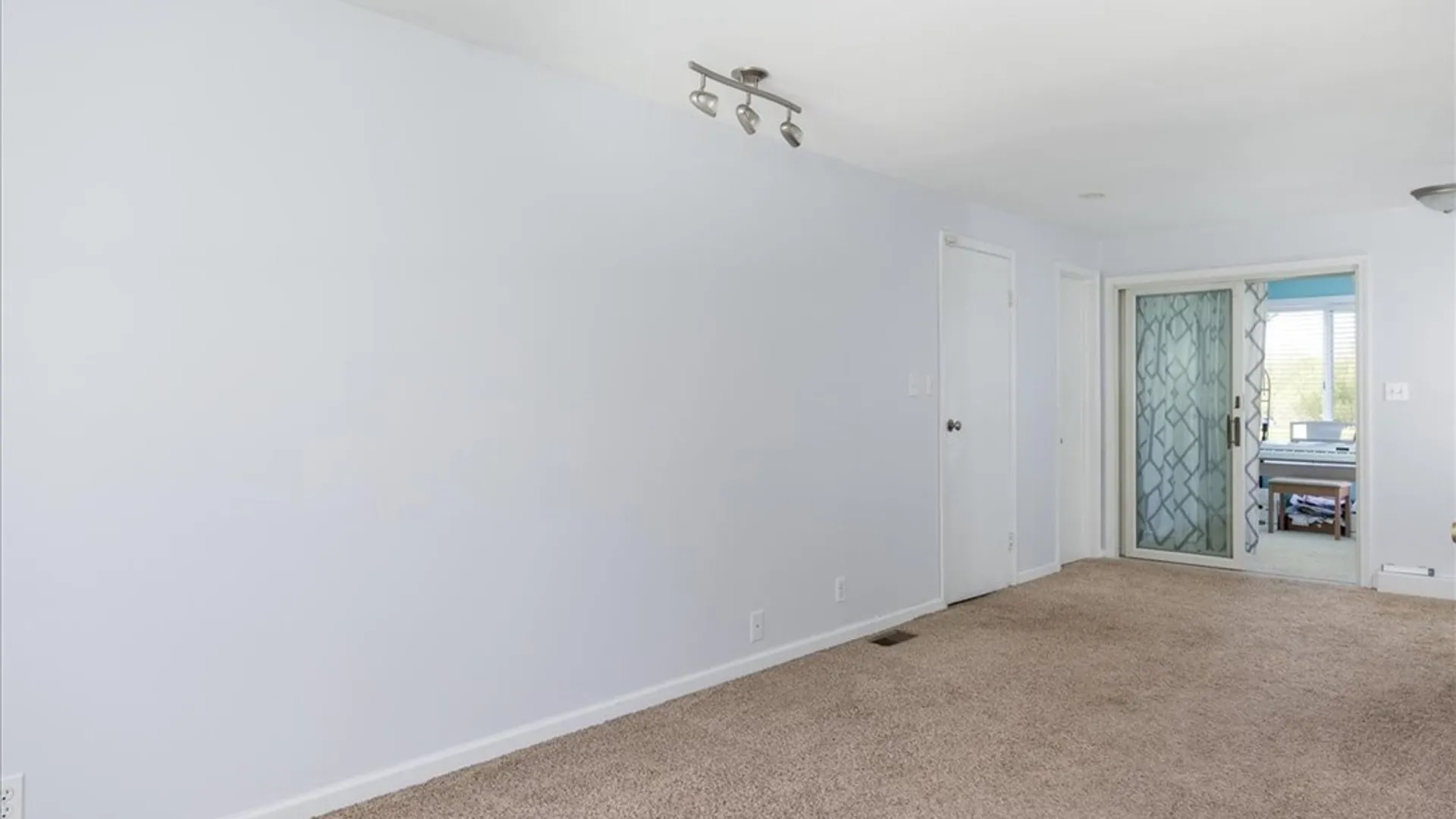 Property at 76 Frankhauser Road, Amherst, NY 14221 10