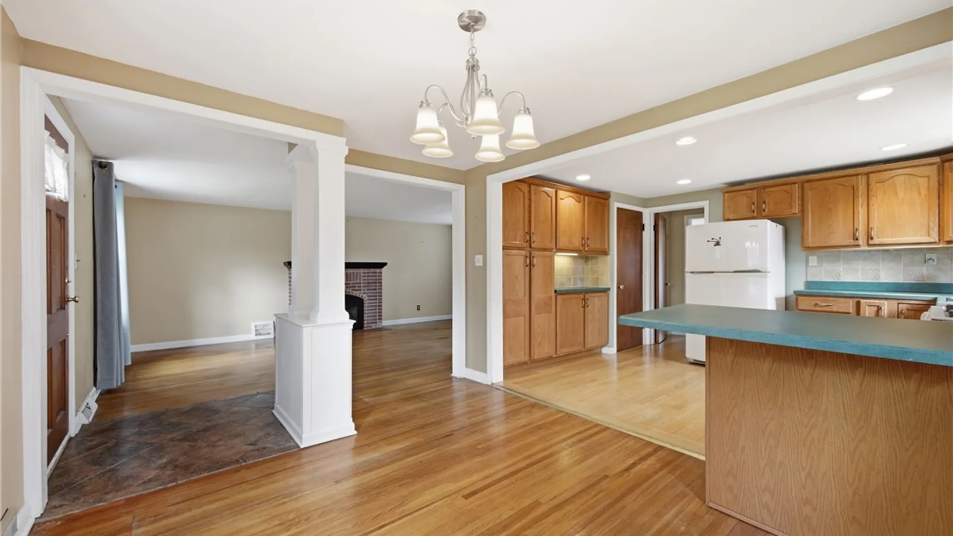 Property at 115 Colvinhurst Drive, Tonawanda, NY 14223 13