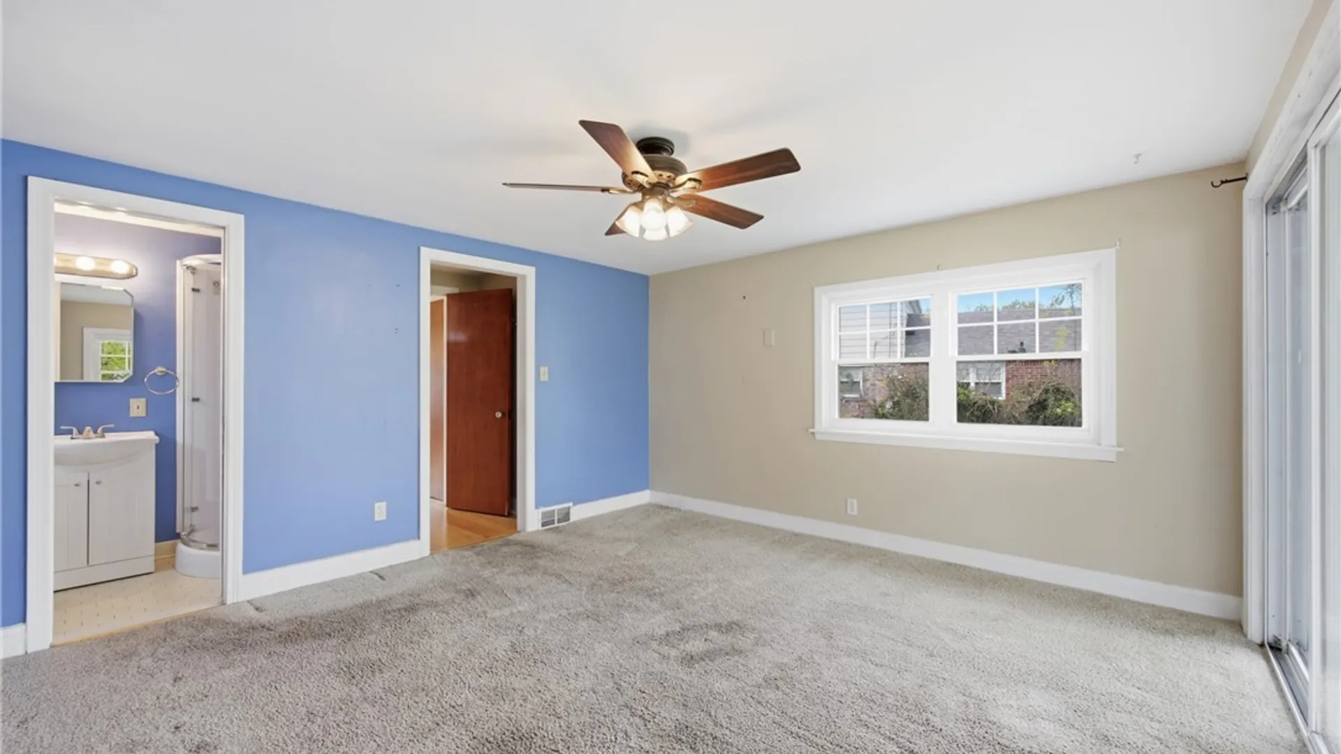 Property at 115 Colvinhurst Drive, Tonawanda, NY 14223 20