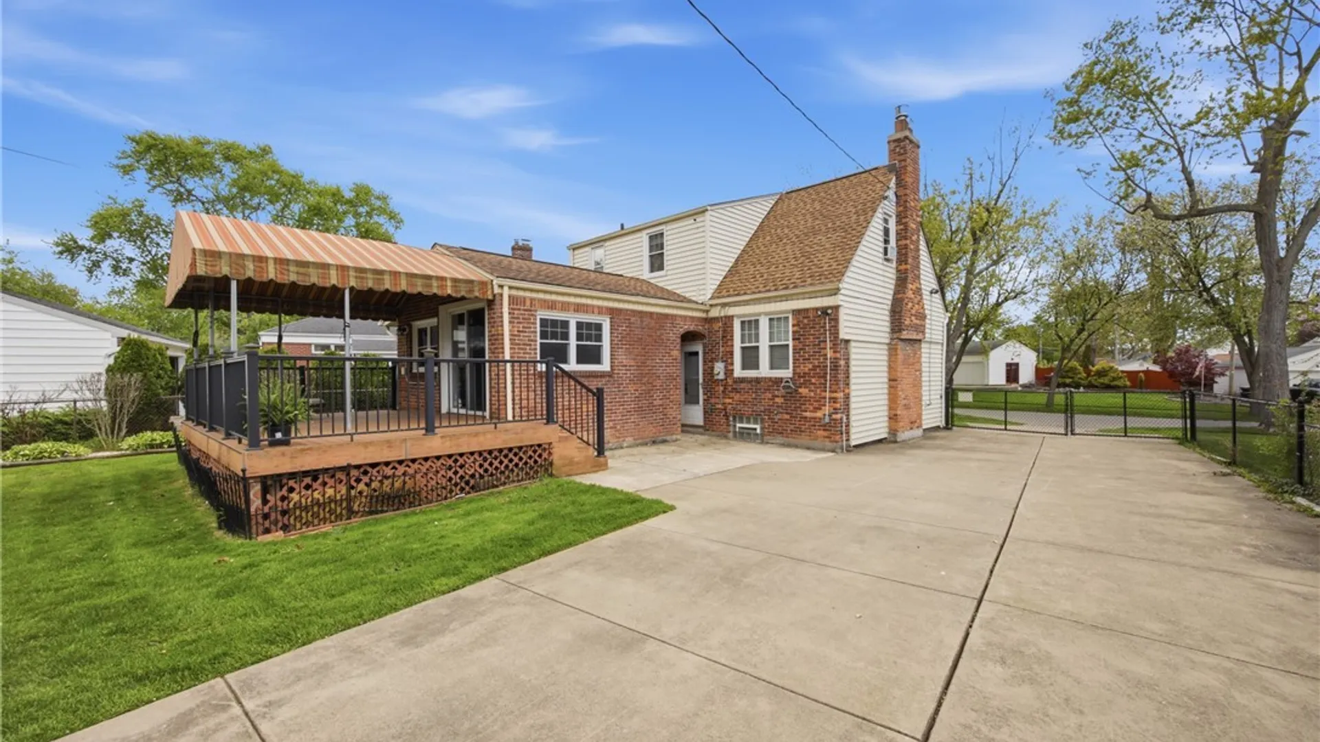 Property at 115 Colvinhurst Drive, Tonawanda, NY 14223 38