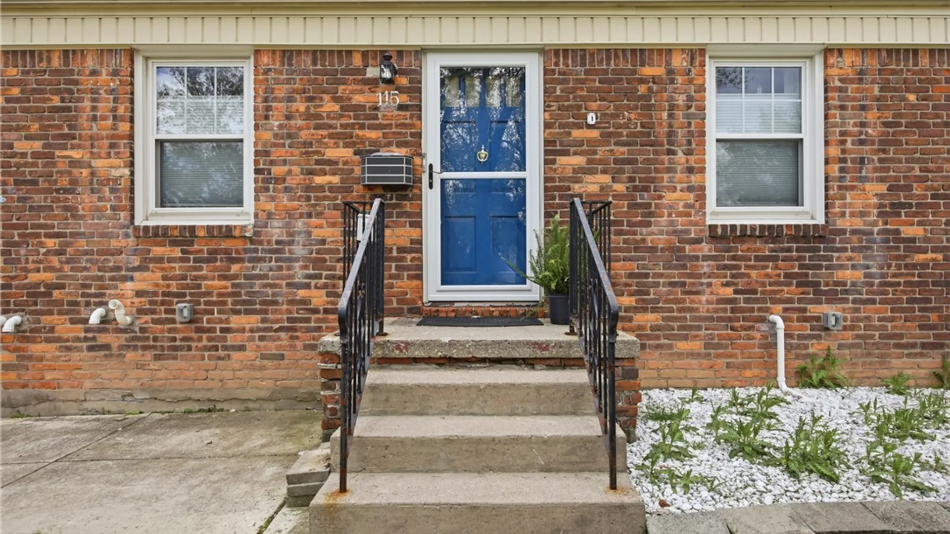 Property at 115 Colvinhurst Drive, Tonawanda, NY 14223 4