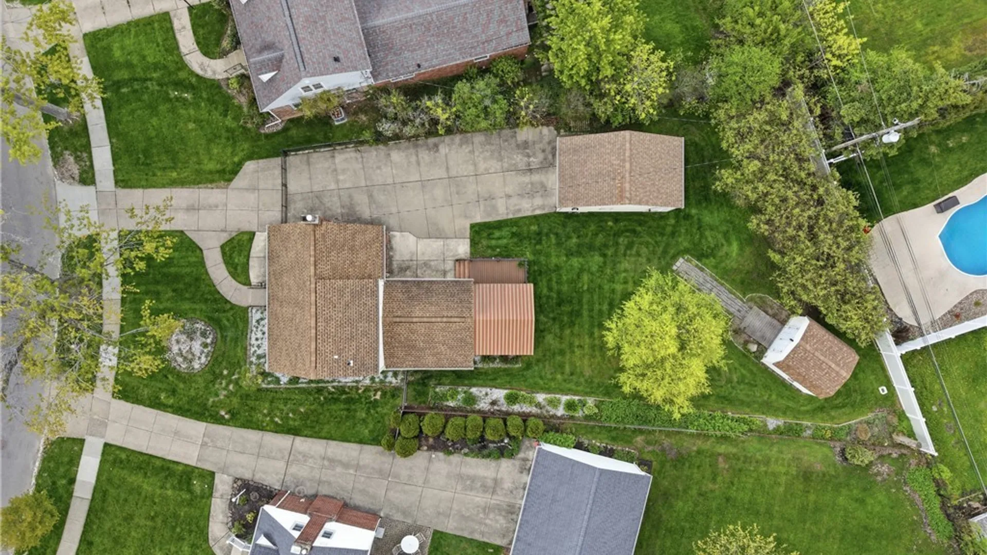 Property at 115 Colvinhurst Drive, Tonawanda, NY 14223 47