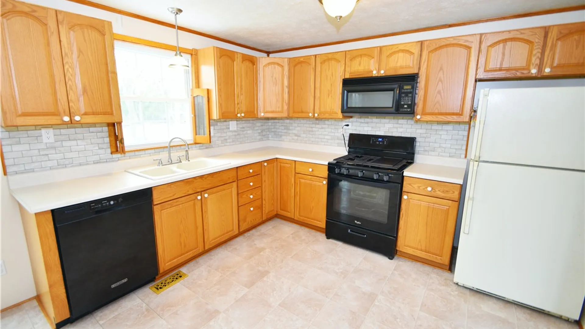 Property at 3 Cascade Road, Henrietta, NY 14586 8