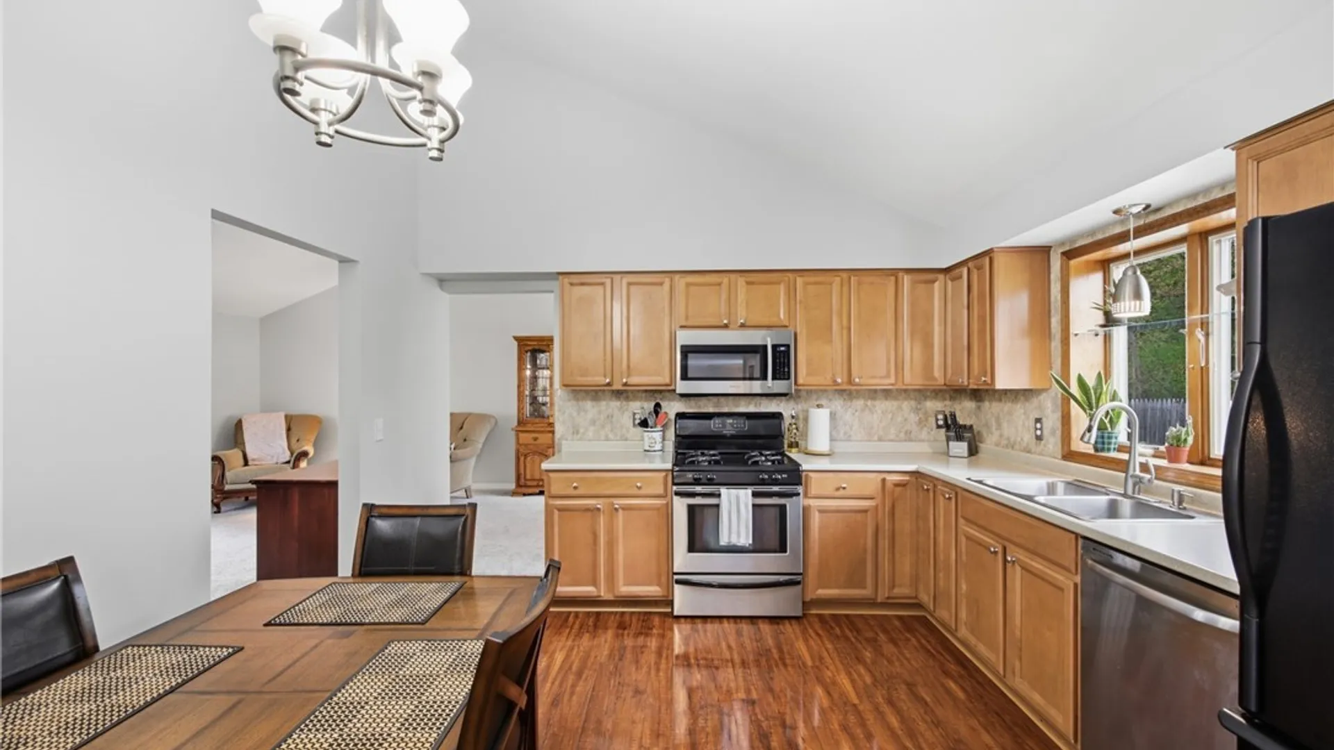 Property at 34 Windmill Road, West Seneca, NY 14218 16
